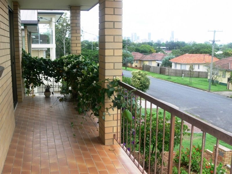 17 Watson Street, Camp Hill QLD 4152