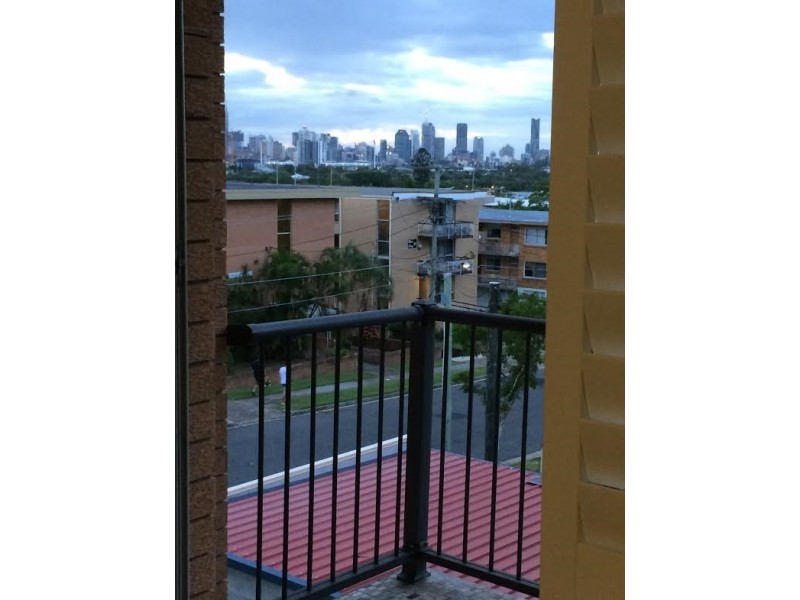 4/58 Rialto Street, Coorparoo QLD 4151