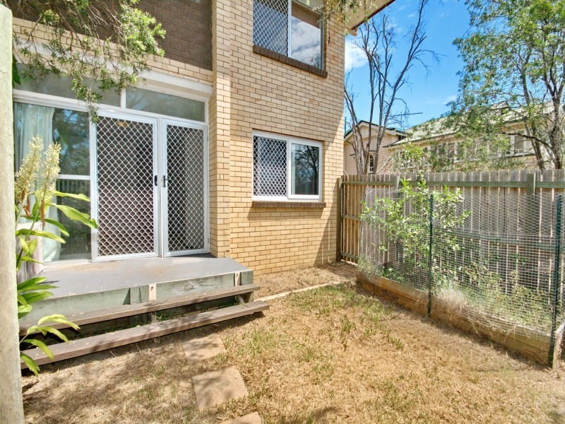 1/31 Robinson Street, Coorparoo QLD 4151