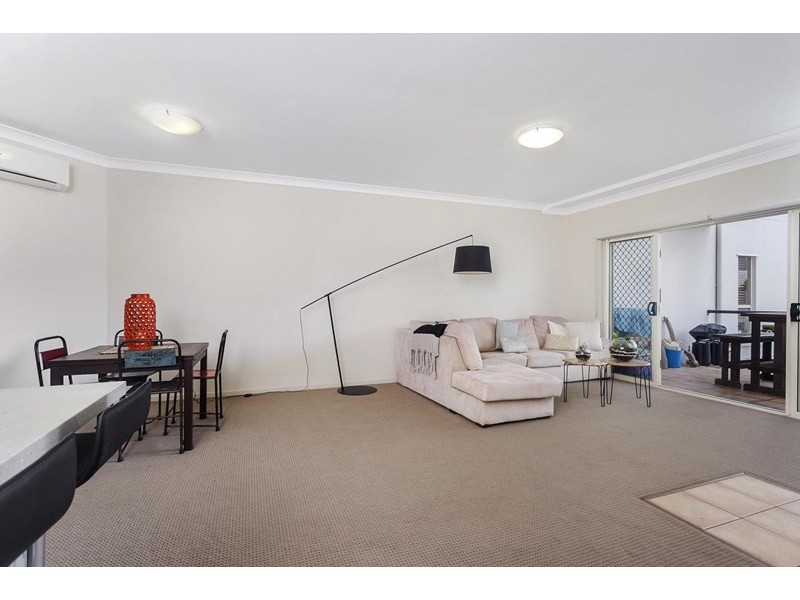 8/35 Beeston Street, Teneriffe QLD 4005