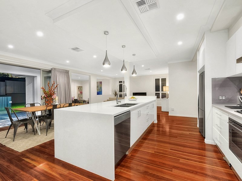 2 Jerome Street, Coorparoo QLD 4151