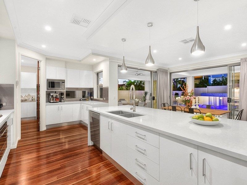 2 Jerome Street, Coorparoo QLD 4151