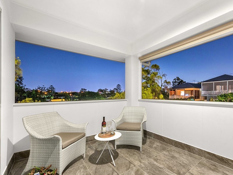 2 Jerome Street, Coorparoo QLD 4151