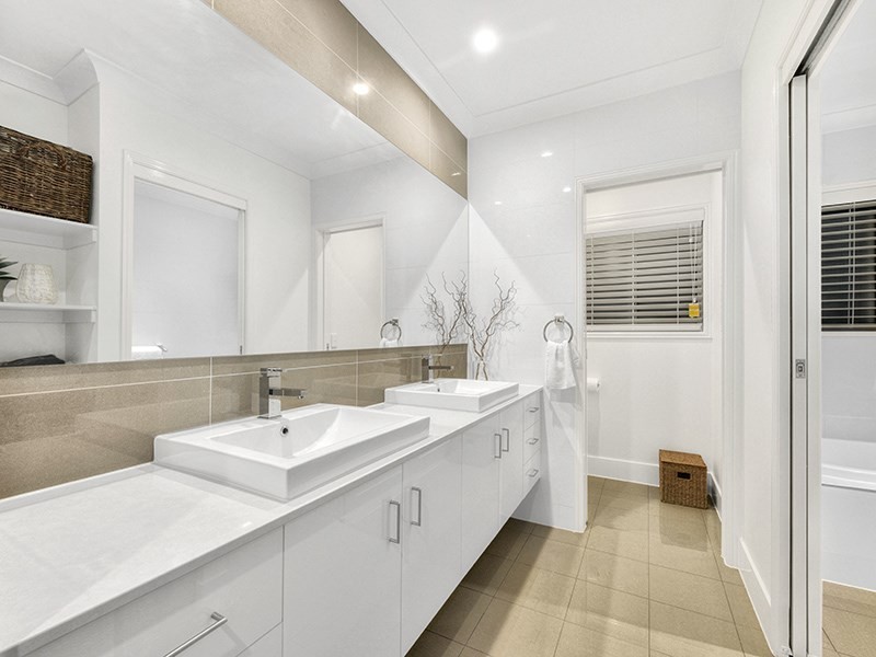 2 Jerome Street, Coorparoo QLD 4151