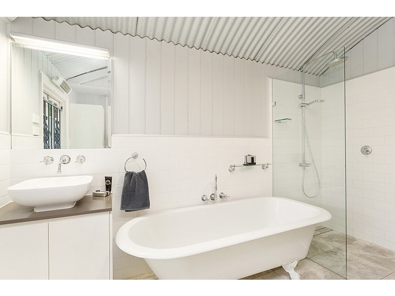 28 Shakespeare Street, Coorparoo QLD 4151