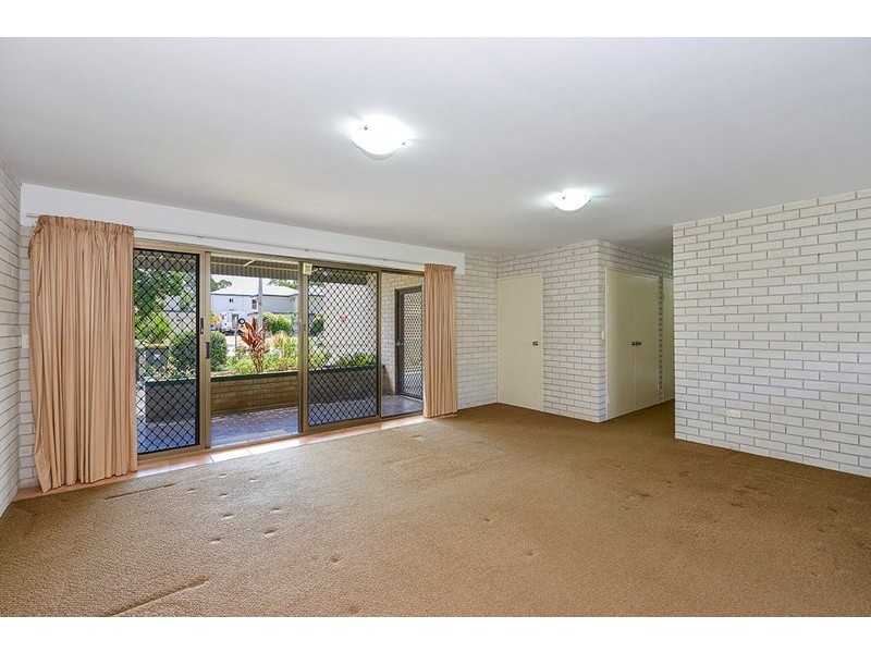 2/65 Toorbul Street, Bongaree QLD 4507