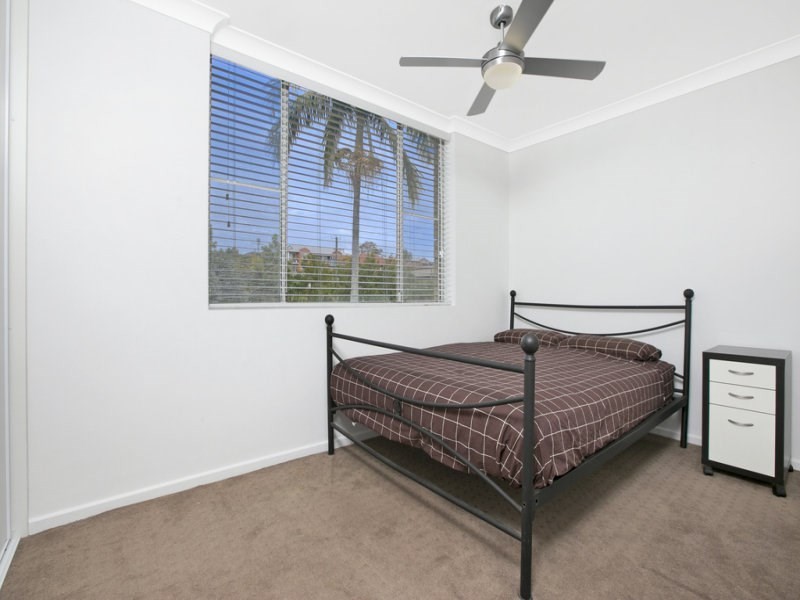 4/111 Kirkland Avenue, Coorparoo QLD 4151
