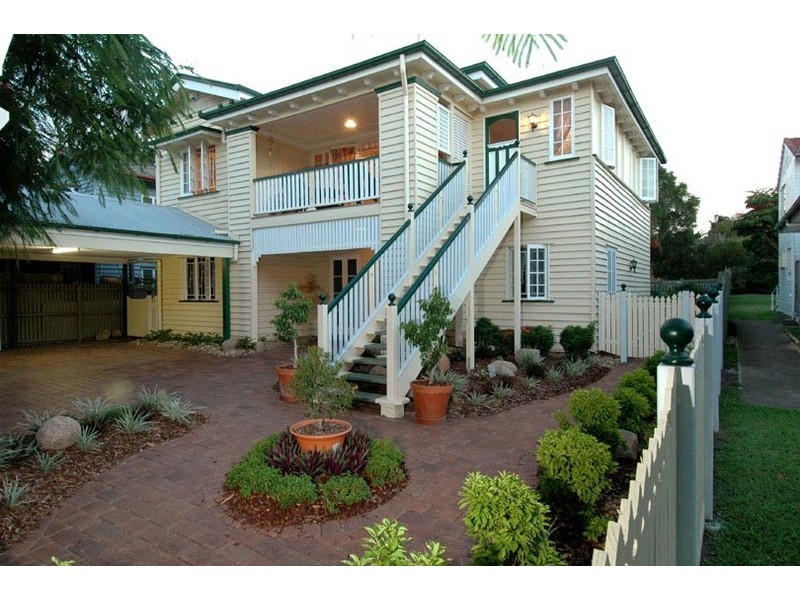 17 Rees Avenue, Coorparoo QLD 4151