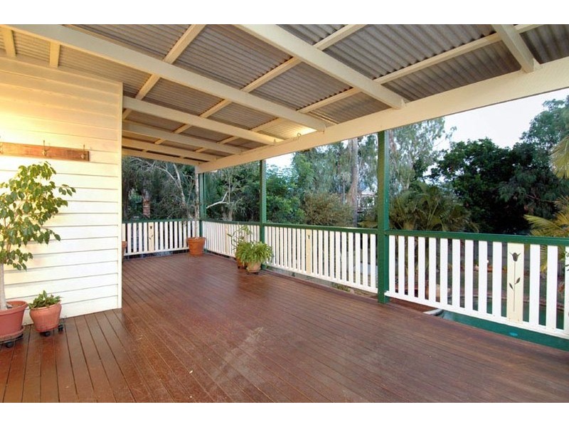 17 Rees Avenue, Coorparoo QLD 4151