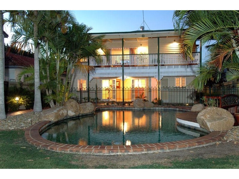 17 Rees Avenue, Coorparoo QLD 4151