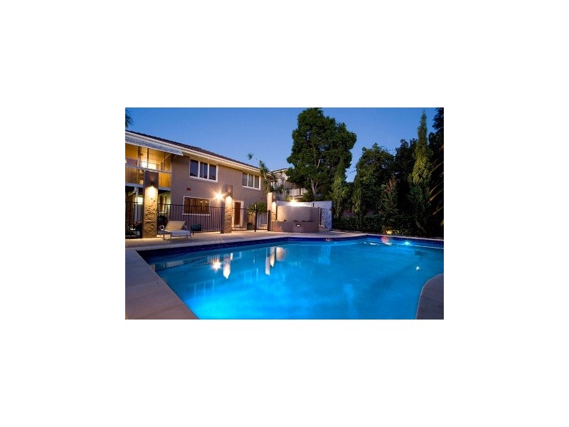 31 Solar Street, Coorparoo QLD 4151