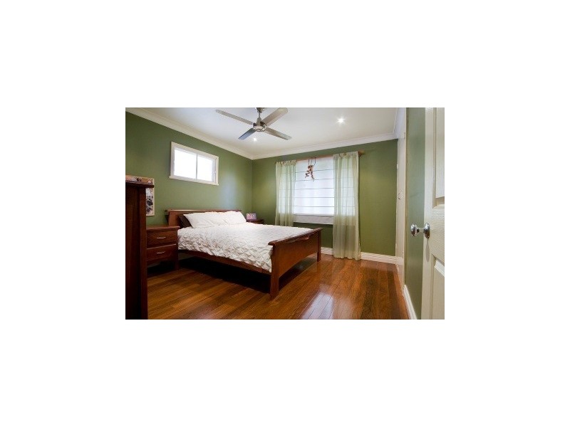 31 Solar Street, Coorparoo QLD 4151