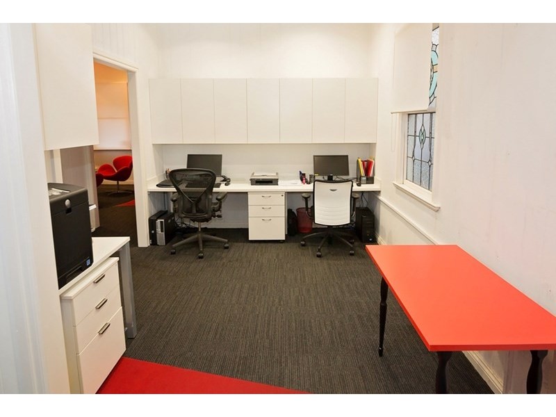 311 Cornwall Street, Greenslopes QLD 4120