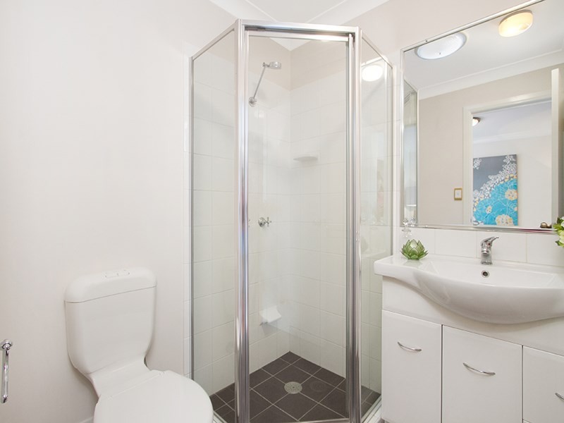 2/33 Derby Street, Coorparoo QLD 4151