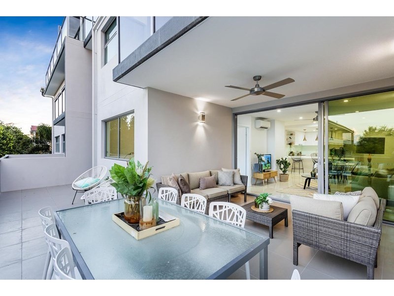2/24 Haig Street, Coorparoo QLD 4151