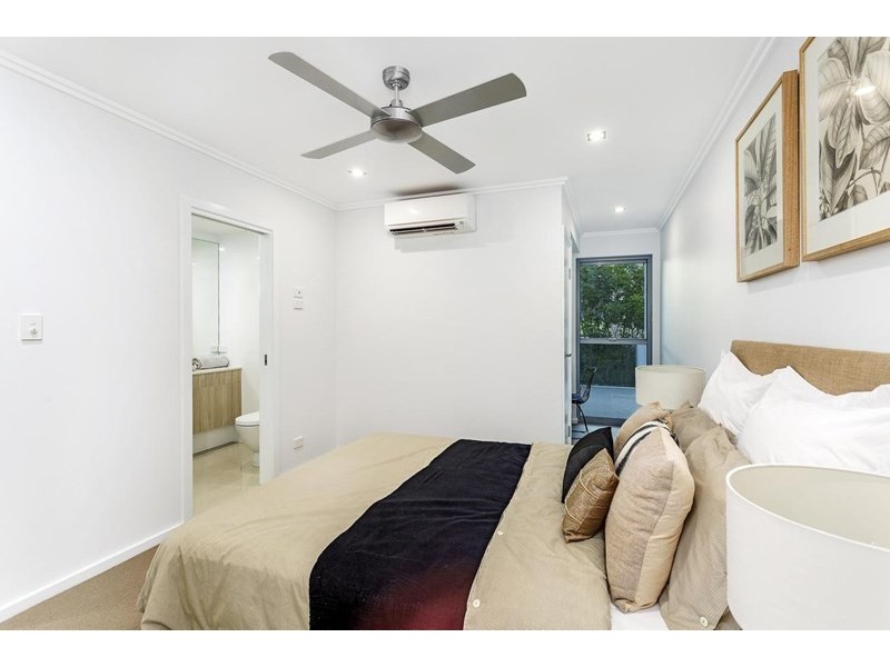 2/24 Haig Street, Coorparoo QLD 4151