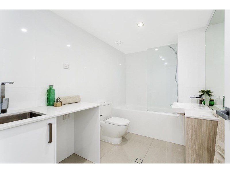 2/24 Haig Street, Coorparoo QLD 4151