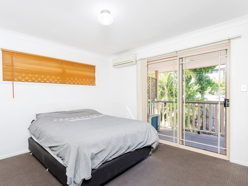 2/15 Ridge Street, Greenslopes QLD 4120