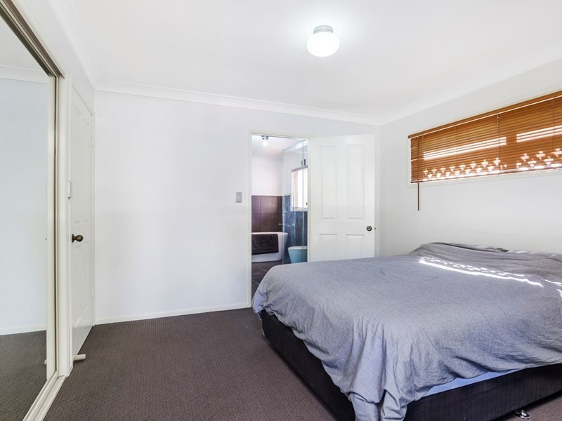 2/15 Ridge Street, Greenslopes QLD 4120