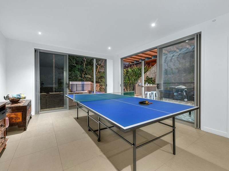 27 Gristock Street, Coorparoo QLD 4151