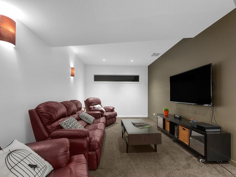 27 Gristock Street, Coorparoo QLD 4151