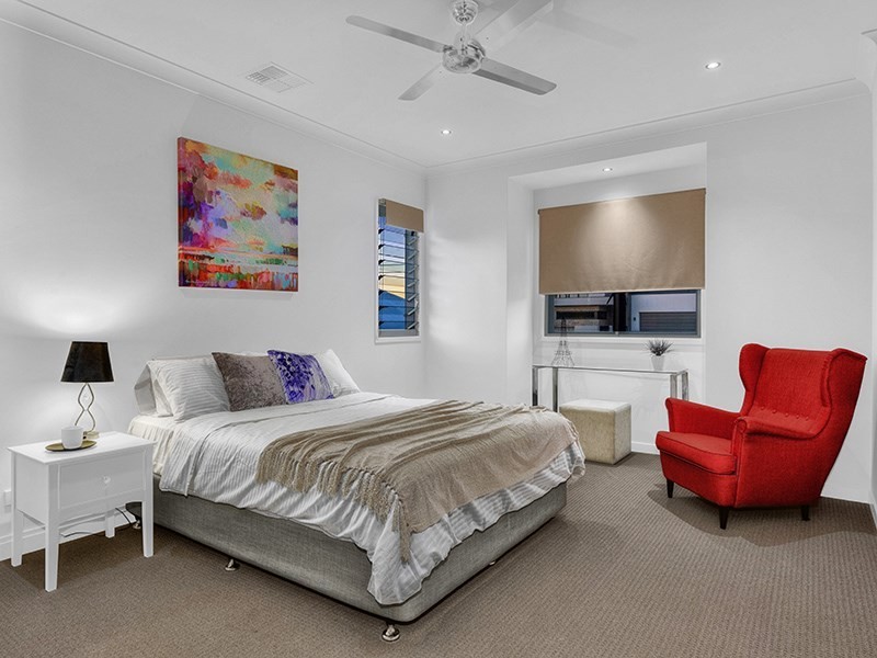 27 Gristock Street, Coorparoo QLD 4151