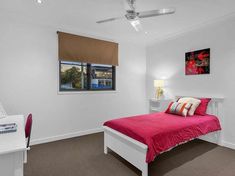 27 Gristock Street, Coorparoo QLD 4151