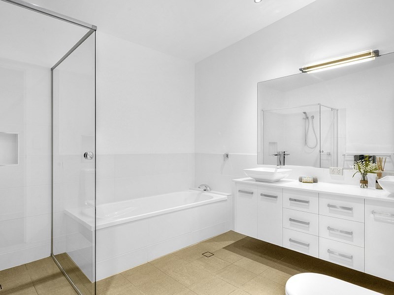 27 Gristock Street, Coorparoo QLD 4151