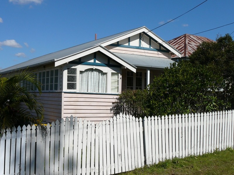 15 Wellstead Avenue, Coorparoo QLD 4151