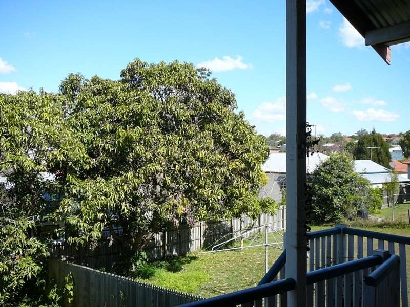 15 Wellstead Avenue, Coorparoo QLD 4151