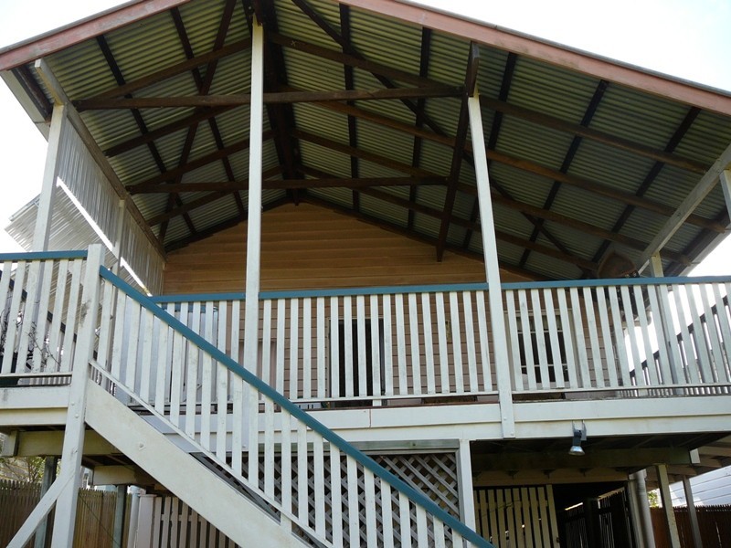 15 Wellstead Avenue, Coorparoo QLD 4151