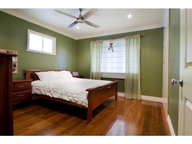 31 Solar Street, Coorparoo QLD 4151