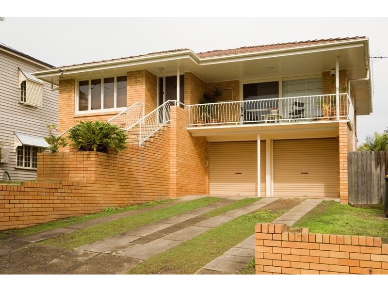 31 Solar Street, Coorparoo QLD 4151