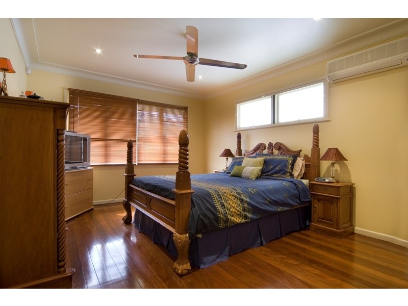 31 Solar Street, Coorparoo QLD 4151