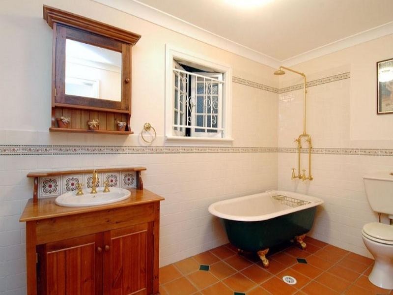 17 Rees Avenue, Coorparoo QLD 4151