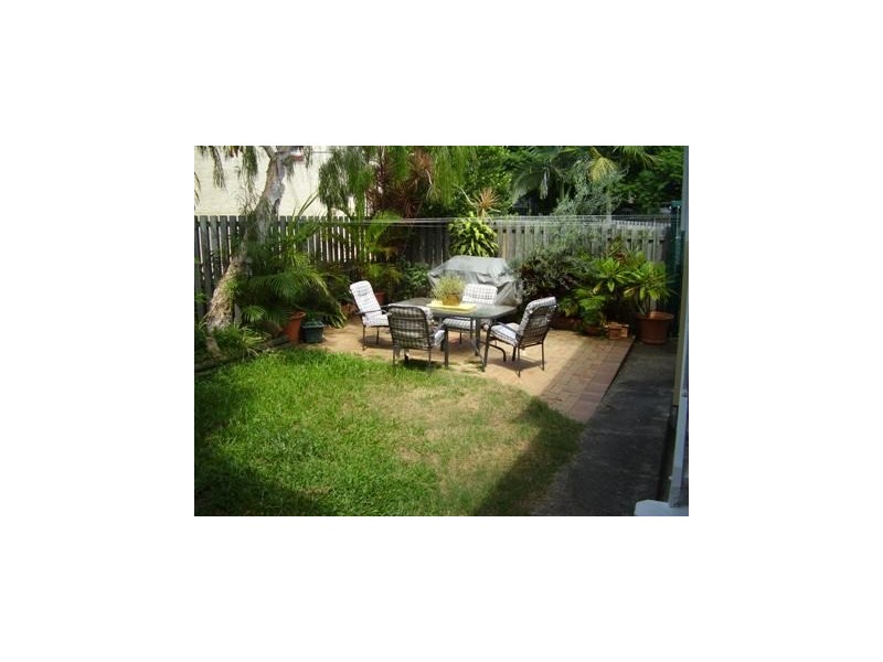 688 Logan Road, Greenslopes QLD 4120