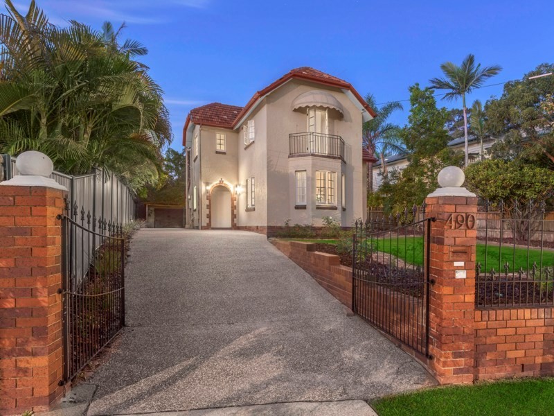 490 Cavendish Road, Coorparoo QLD 4151