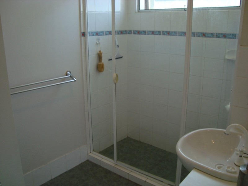 4/12 Birdwood Street, Coorparoo QLD 4151