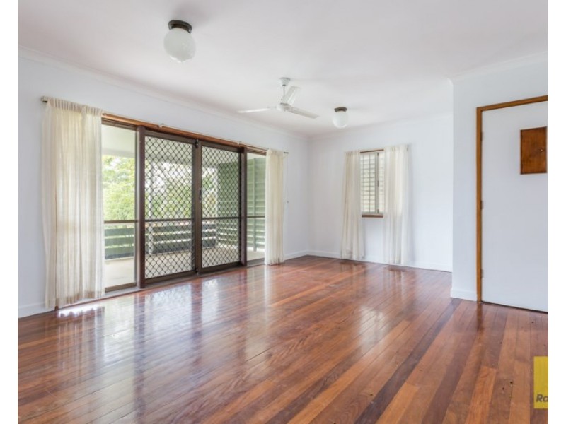 4 Orion Street, Coorparoo QLD 4151