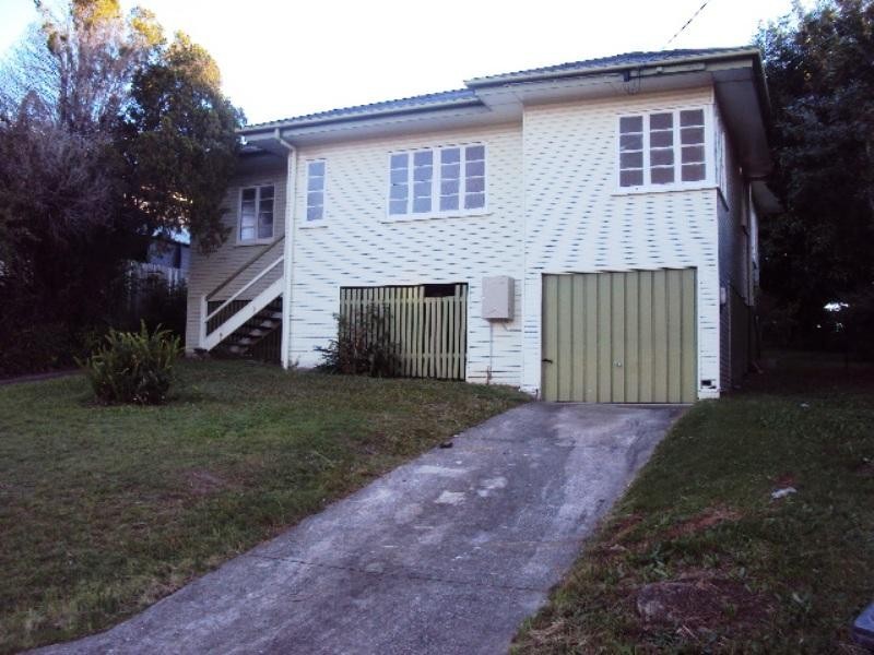 27 Esmonde Place, Coorparoo QLD 4151