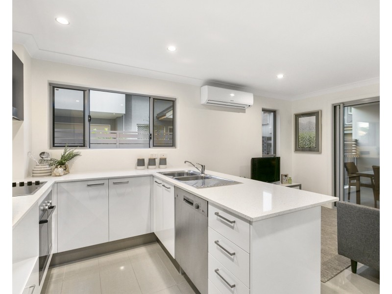 2/36 Cambridge Street, Carina Heights QLD 4152