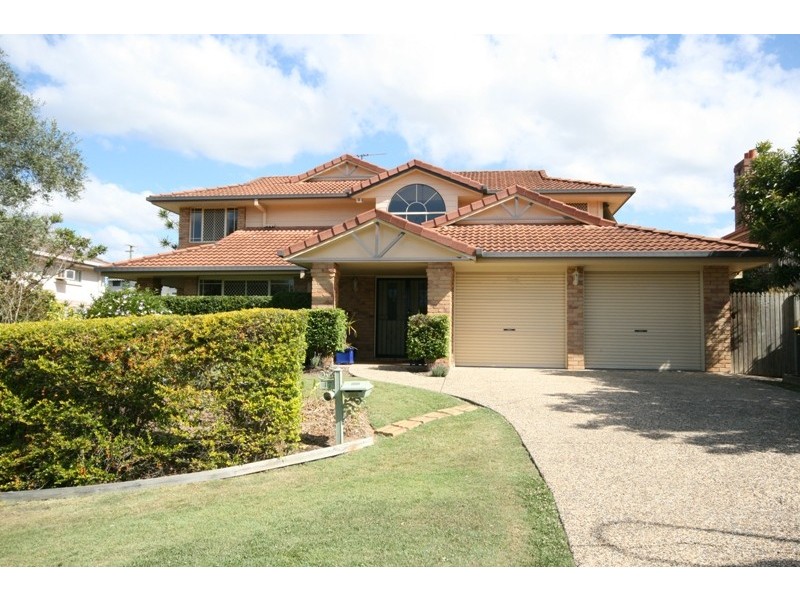 47 Holborn Cresent, Carindale QLD 4152