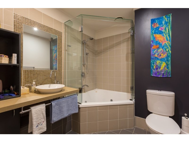 1/1 Norfolk Street, Coorparoo QLD 4151