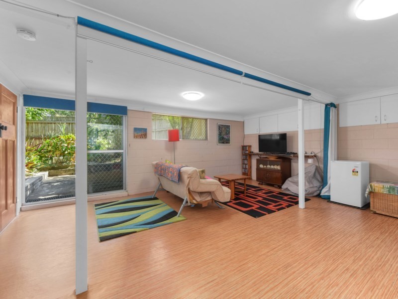 20 Hobart Avenue, Camp Hill QLD 4152