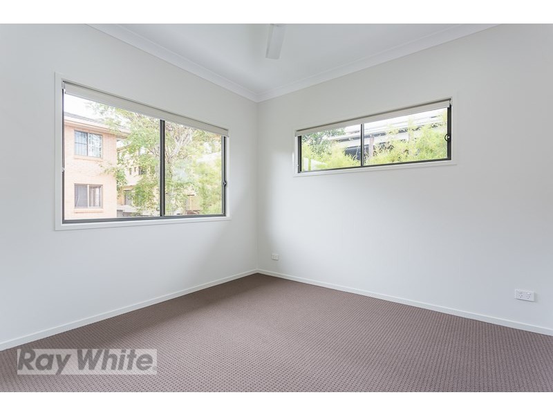 2/3 Newton Street, Coorparoo QLD 4151