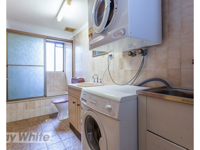 2/3 Curd Street, Greenslopes QLD 4120