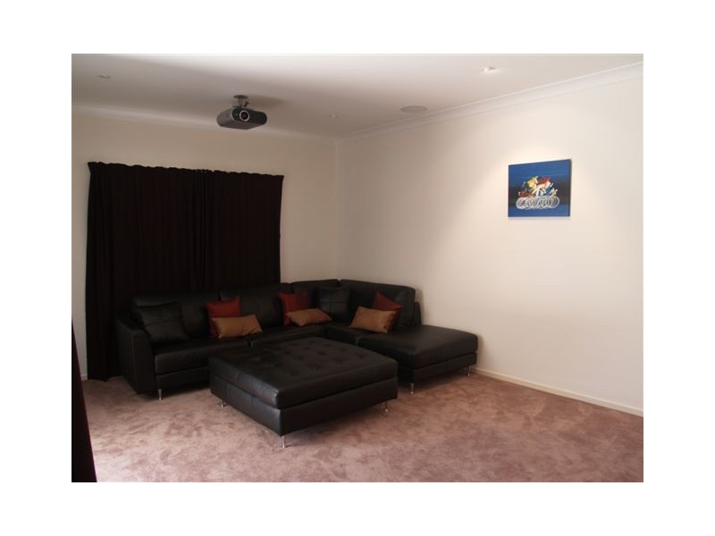 34 Giordano Place, Belmont QLD 4153