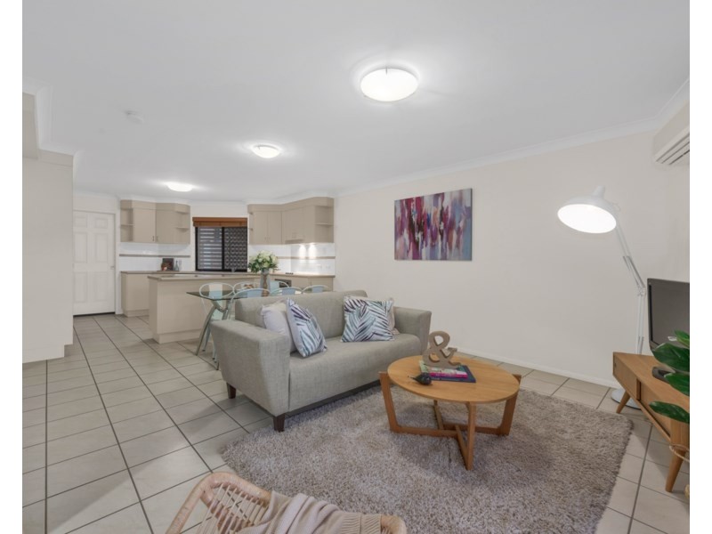 8/9 Hill Crescent, Carina Heights QLD 4152