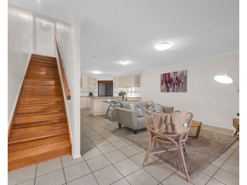 8/9 Hill Crescent, Carina Heights QLD 4152