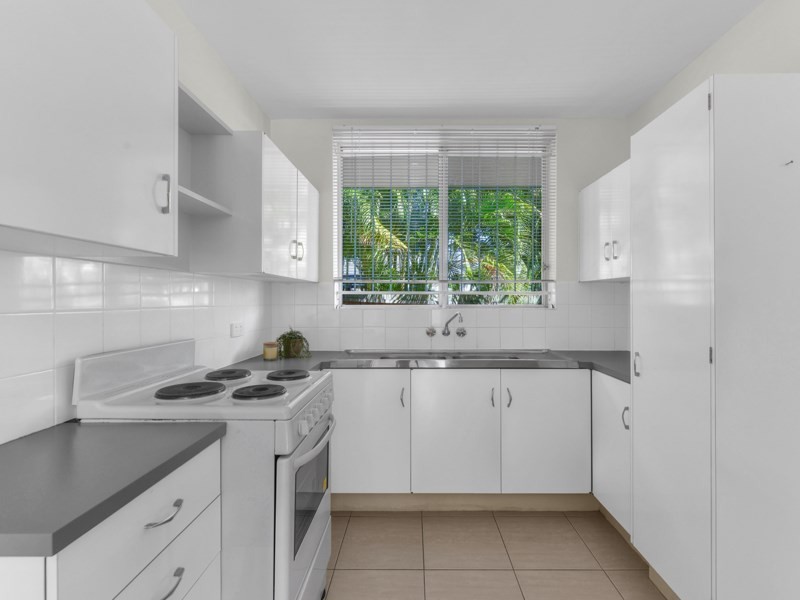 1/33 Dansie Street, Greenslopes QLD 4120